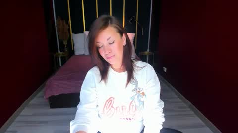 Snapshot of ana_mills chatting on 25, 9, 2025 Ana online show from 25, 9, 2025