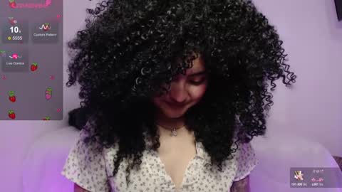 Snapshot of ana_ricciardi chatting on 19, 2, 2025 Ana Ricciardi online show from 19, 2, 2025