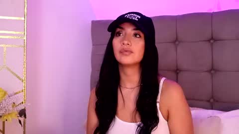 Snapshot of ana_riveros chatting on 17, 7, 2026 online show from 17, 7, 2026