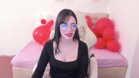 Im anna but you can call me as you want online show from 29, 3, 2026