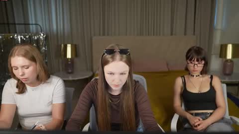 Sweet girls online show from 11, 9, 2025