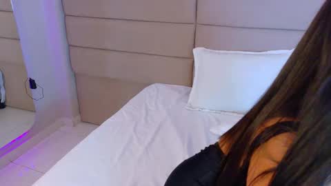 Snapshot of anabelleray chatting on 13, 11, 2025 anabelleray online show from 13, 11, 2025