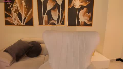 Snapshot of anadurant chatting on 1, 3, 2025 Ana online show from 1, 3, 2025