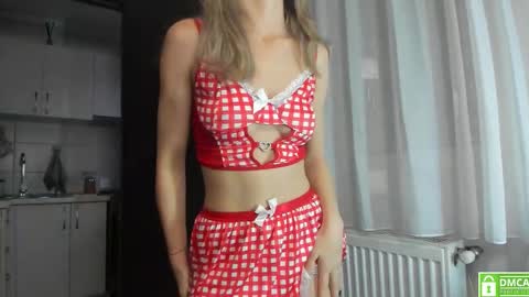 Snapshot of anahi1993 chatting on 10, 10, 2025 Anahi online show from 10, 10, 2025
