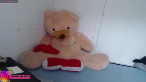 Snapshot of anahibrowns95 chatting on 24, 2, 2025 Anahi Browns online show from 24, 2, 2025