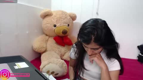 Snapshot of anahibrowns95 chatting on 8, 10, 2025 Anahi Browns online show from 8, 10, 2025