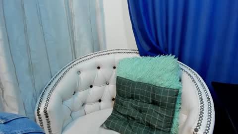 Snapshot of analia18_ chatting on 21, 1, 2025 analia18 online show from 21, 1, 2025