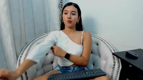 Snapshot of analia18_ chatting on 8, 3, 2025 analia18 online show from 8, 3, 2025