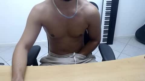 Snapshot of analo08 chatting on 20, 9, 2025 analo08 online show from 20, 9, 2025