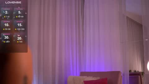 Snapshot of anarhodes chatting on 19, 11, 2025 Anna online show from 19, 11, 2025