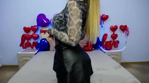 anastacyyellig online show from 3, 2, 2025