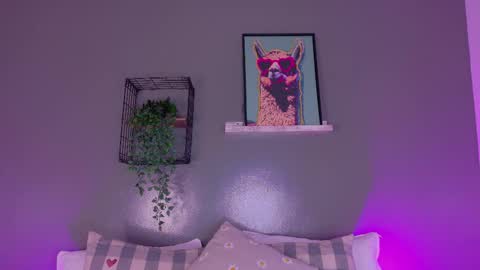 Kendra  online show from 22, 10, 2025