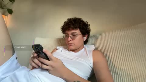 Snapshot of anddres_boss chatting on 27, 9, 2025 Tell Me ANDRESS ----- online show from 27, 9, 2025