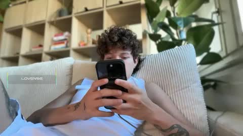 Snapshot of anddres_boss chatting on 30, 9, 2025 Tell Me ANDRESS ----- online show from 30, 9, 2025