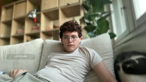 Snapshot of anddres_boss chatting on 4, 11, 2025 Tell Me ANDRESS ----- online show from 4, 11, 2025