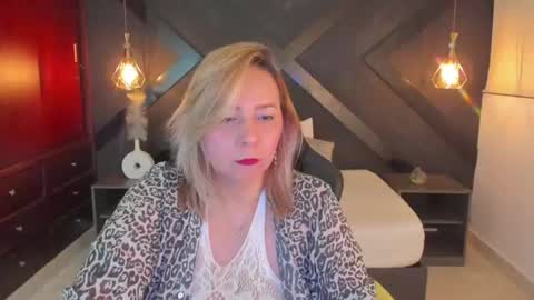 Snapshot of andre_soto_ chatting on 7, 7, 2026 A N D R E online show from 7, 7, 2026