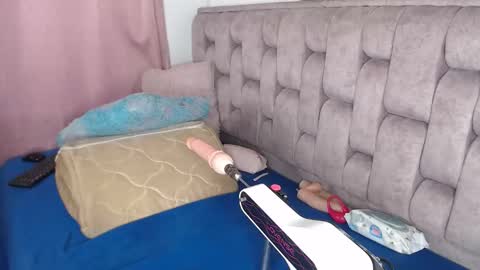 Andrea bigtits69 online show from 22, 5, 2026