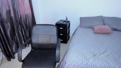 Andrea online show from 8, 12, 2024