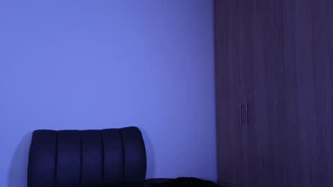    online show from 8, 1, 2025