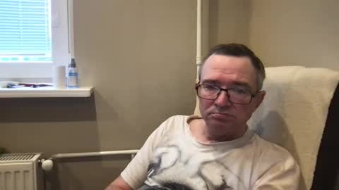 Snapshot of andreass60 chatting on 17, 2, 2025 andreass60 online show from 17, 2, 2025