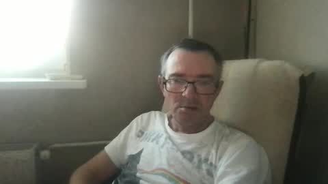 Snapshot of andreass60 chatting on 17, 10, 2025 andreass60 online show from 17, 10, 2025