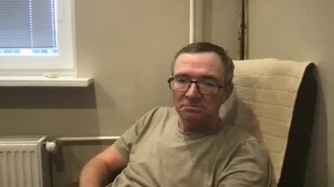 Snapshot of andreass60 chatting on 28, 11, 2025 andreass60 online show from 28, 11, 2025