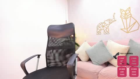 Andre Castaneda online show from 4, 1, 2025