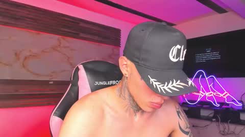 Snapshot of andrees_s chatting on 4, 12, 2025 andrees_s online show from 4, 12, 2025