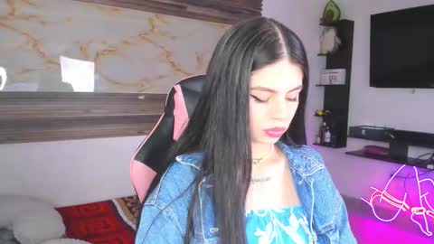 Snapshot of andrees_s chatting on 14, 12, 2025 andrees_s online show from 14, 12, 2025