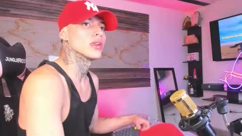 Snapshot of andrees_s chatting on 21, 12, 2025 andrees_s online show from 21, 12, 2025