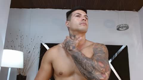 Snapshot of andres_clark chatting on 14, 2, 2025 insta andres clark online show from 14, 2, 2025