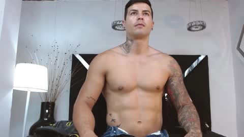 Snapshot of andres_clark chatting on 21, 2, 2025 insta andres clark online show from 21, 2, 2025