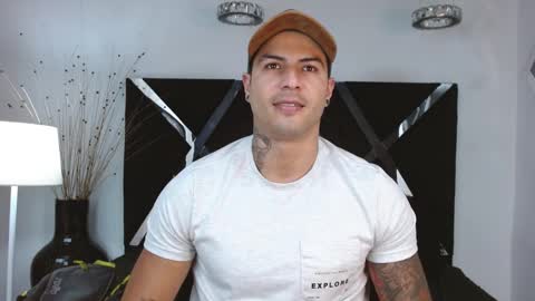 Snapshot of andres_clark chatting on 22, 2, 2025 insta andres clark online show from 22, 2, 2025