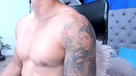 Snapshot of andres_clark chatting on 16, 10, 2025 insta andres clark online show from 16, 10, 2025