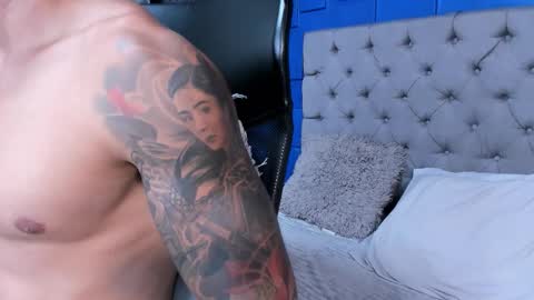 Snapshot of andres_clark chatting on 11, 11, 2025 insta andres clark online show from 11, 11, 2025