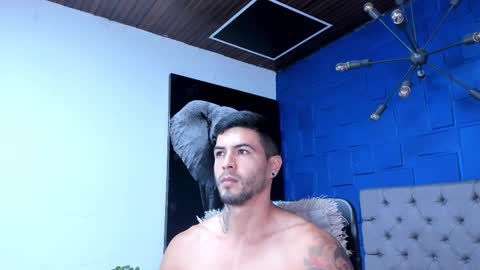 Snapshot of andres_clark chatting on 17, 11, 2025 insta andres clark online show from 17, 11, 2025