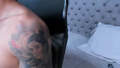 Snapshot of andres_clark chatting on 19, 11, 2025 insta andres clark online show from 19, 11, 2025