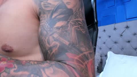 Snapshot of andres_clark chatting on 2, 12, 2025 insta andres clark online show from 2, 12, 2025