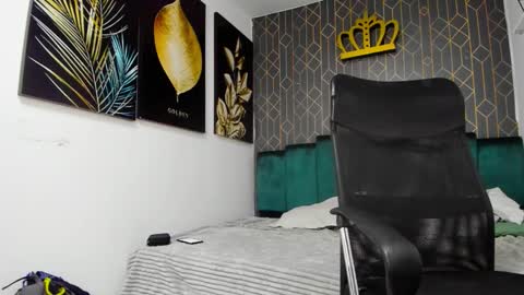 Snapshot of andres_clark chatting on 8, 2, 2026 insta andres clark online show from 8, 2, 2026