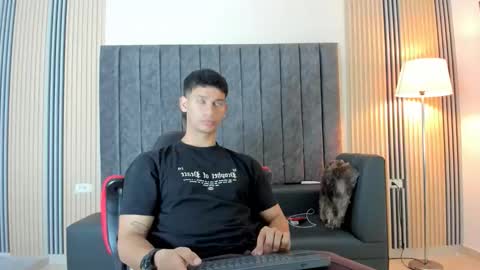Snapshot of andres_stud chatting on 15, 9, 2025 andres_stud online show from 15, 9, 2025
