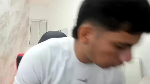 Snapshot of andres_stud chatting on 17, 9, 2025 andres_stud online show from 17, 9, 2025