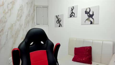 Snapshot of andres_stud chatting on 15, 10, 2025 andres_stud online show from 15, 10, 2025