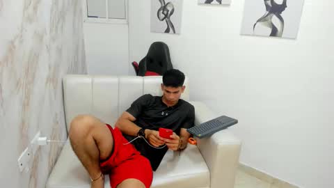 Snapshot of andres_stud chatting on 16, 10, 2025 andres_stud online show from 16, 10, 2025