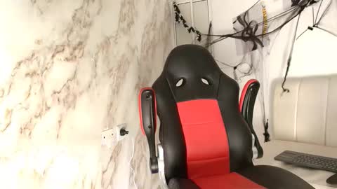 Snapshot of andres_stud chatting on 25, 10, 2025 andres_stud online show from 25, 10, 2025