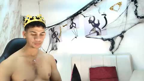 Snapshot of andres_stud777 chatting on 21, 10, 2025 ANDRES online show from 21, 10, 2025