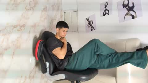 Snapshot of andres_stud777 chatting on 29, 11, 2025 ANDRES online show from 29, 11, 2025