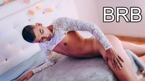 Andrew Jones Independient model  online show from 11, 2, 2025