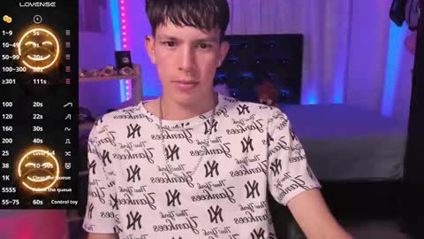 Snapshot of andrew_angels chatting on 12, 12, 2024 andrew_angels online show from 12, 12, 2024