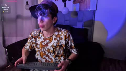 Snapshot of andrew_angels chatting on 27, 11, 2025 andrew_angels online show from 27, 11, 2025