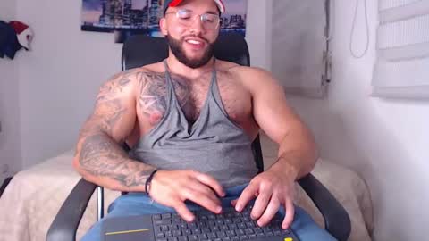 Snapshot of andrew_holden__ chatting on 23, 9, 2025 andrew_holden__ online show from 23, 9, 2025